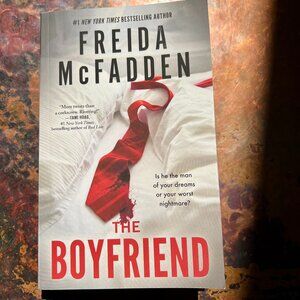 Great Read!  The Boyfriend by Freida McFadden